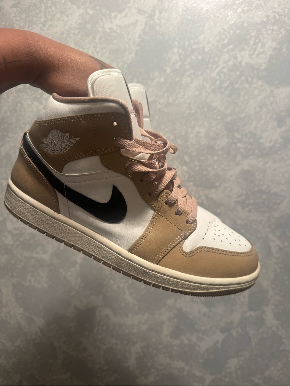 AIR JORDAN 1s (SIZE 8.5 MENS)